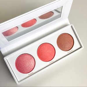 🍀 NEW RealHer Blush Kit